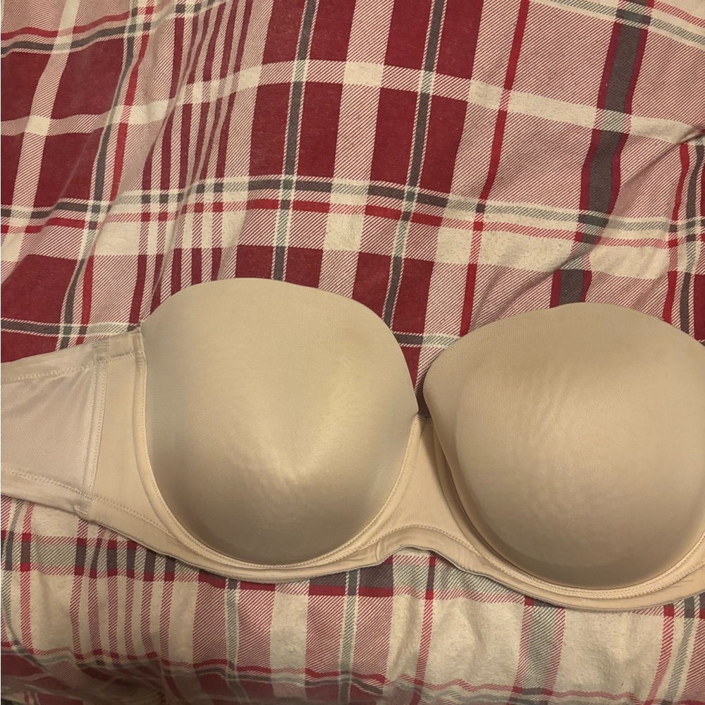 Wacoal Cream Contoured Seamless Bra